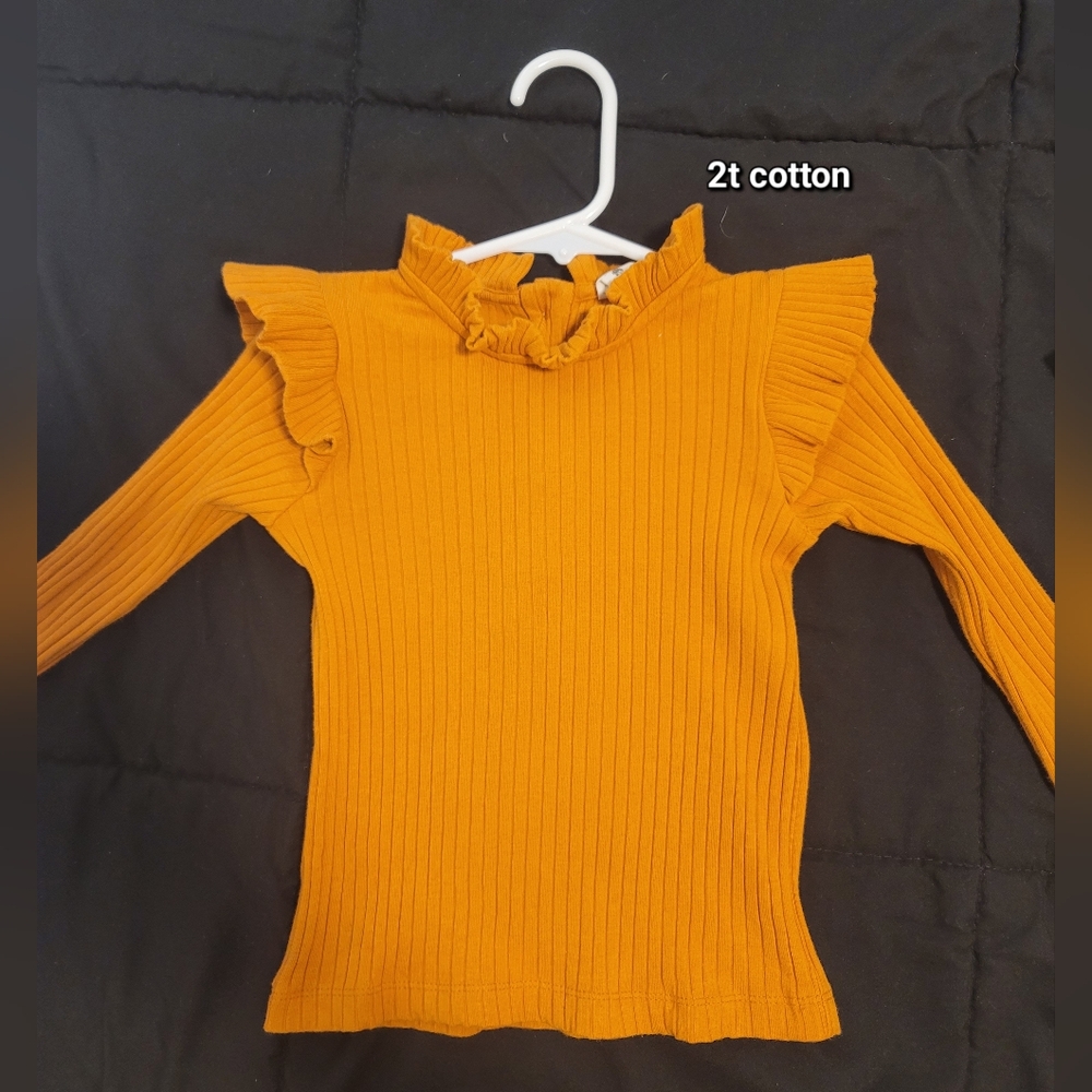 Kate Quinn Top